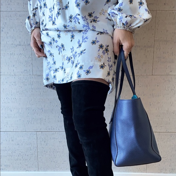 Gucci Navy Leather Swing Tote - Picture 12 of 12